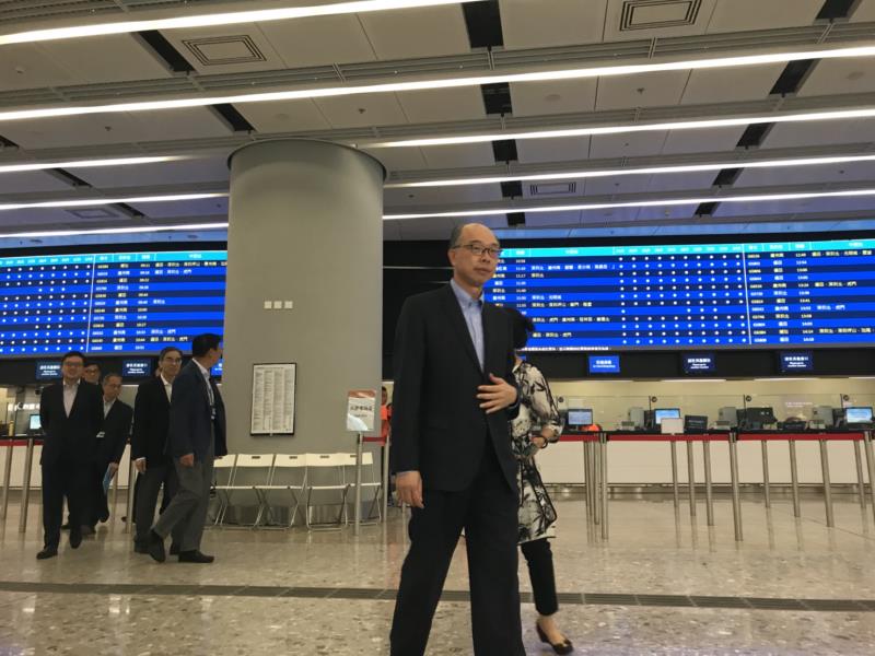 陳帆到高鐵西九龍站視察高鐵開通的準備情況 譚偉志攝