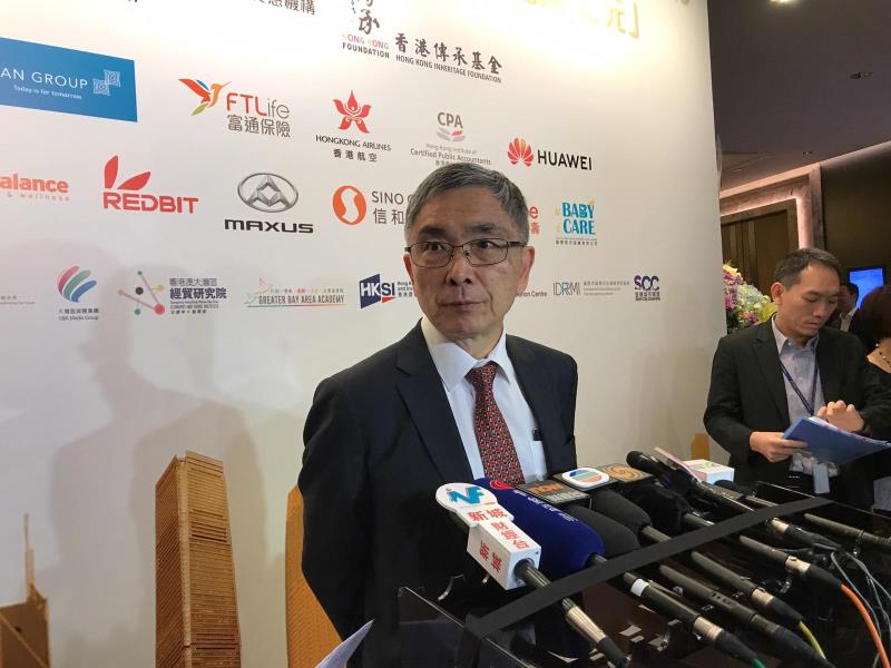 財經事務及庫務局局長劉怡翔表示, 正爭取本港保險公司在大灣區設售後服務中心. 馮靖蓉攝