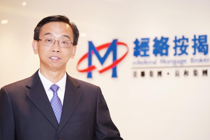 經絡按揭轉介首席副總裁曹德明認為, 本港明年拆息按揭實際息率或跌至1.5厘.