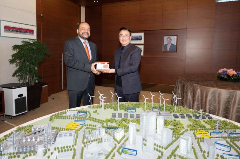 恒地主席李家傑(右) 歡迎沙特阿美執行副總裁(科技及創新) Ahmad O. Al-Khowaiter到訪恒地總部.