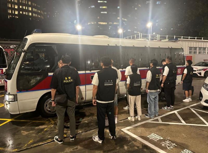 附圖為被捕人士