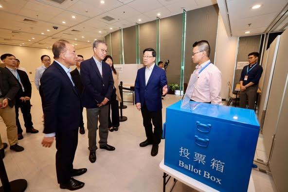(李家超社交平台圖片)