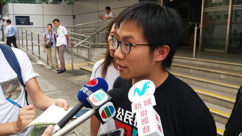 黃浩銘就阻警辦工案踢保 何嘉駿攝