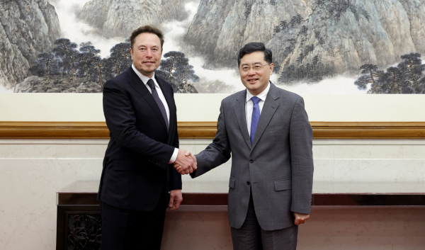 國務委員兼外長秦剛在北京會見Tesla行政總裁馬斯克.