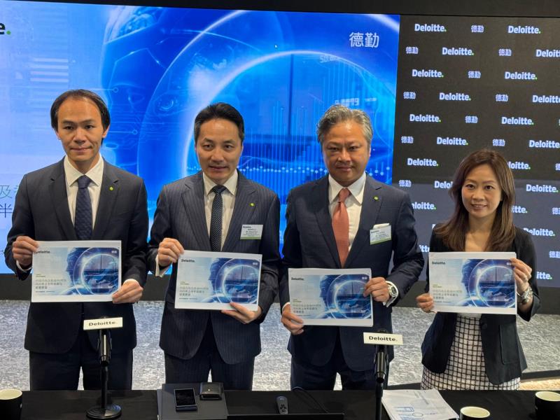 德勤估計，上半年本港新股集資1021億元，成全球首位。方穎暉攝。