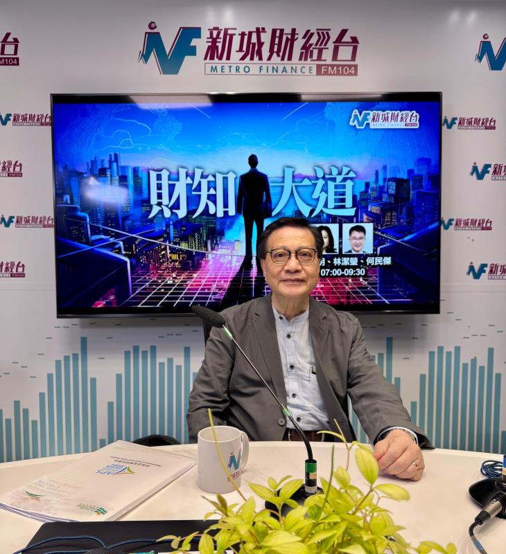 教育大學公共行政學講座教授張炳良表示，高才通子女來港考大學，相信競爭可推動本地生求進。