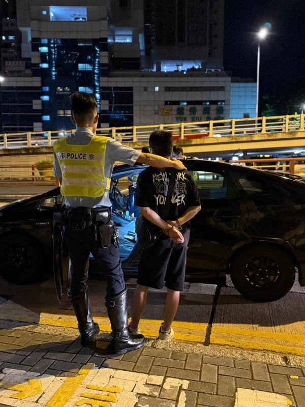 附圖為被捕內地男子