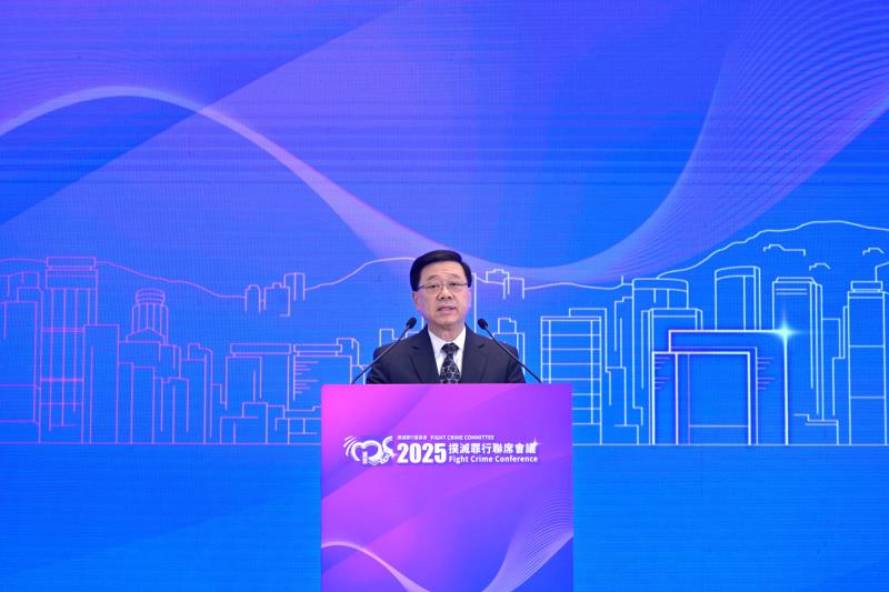 李家超指只有築牢國家安全屏障，香港才能有效應對各種風險和挑戰。(圖片來源:政府新聞處)