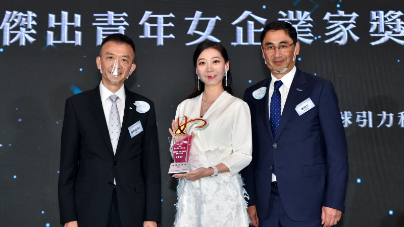 嘉賓:全球引力移民(香港)有限公司創始人及總裁 許瑩女士 HUI YING