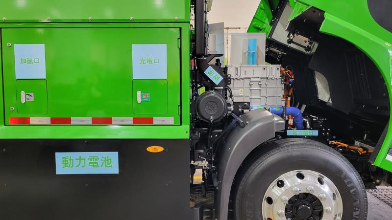 三輛氫能洗街車將於下半年投入試驗. (實習記者 黃曉瑩攝)