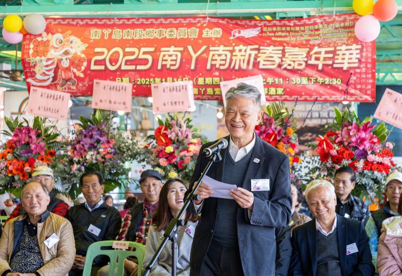鄭祖瀛表示, 企業與議會和地區人士加強合作, 能夠為社區帶來更多支援, 特別是關顧區內有需要的長者和弱勢社群.