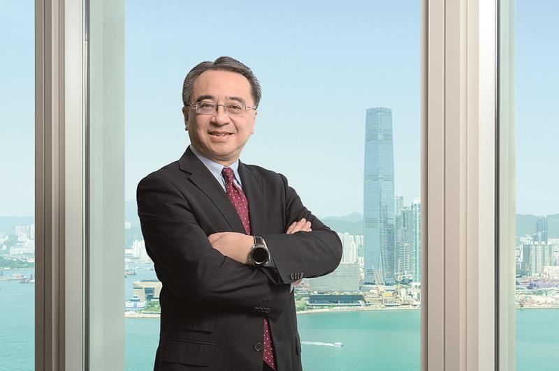 年底退休的港鐵行政總裁金澤培，獲政府委任為港鐵主席，明年元旦起生效，接替任滿離任的歐陽伯權。