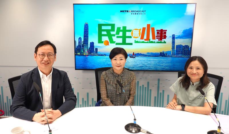消委會總幹事黃鳳嫺(中)出席本台節目.