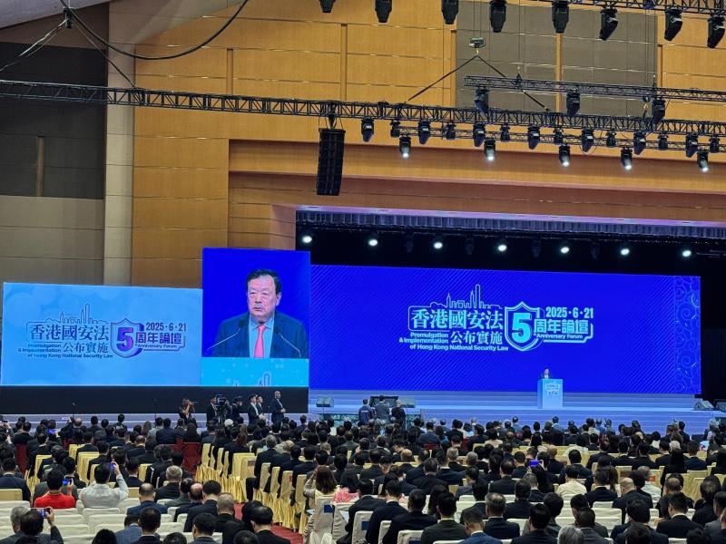 中央港澳辦主任夏寶龍說，國安法是捍衞一國兩制守護神，具歷史意義，須確保特別行政區管治權，掌握在愛國者手中。許詩彤攝。