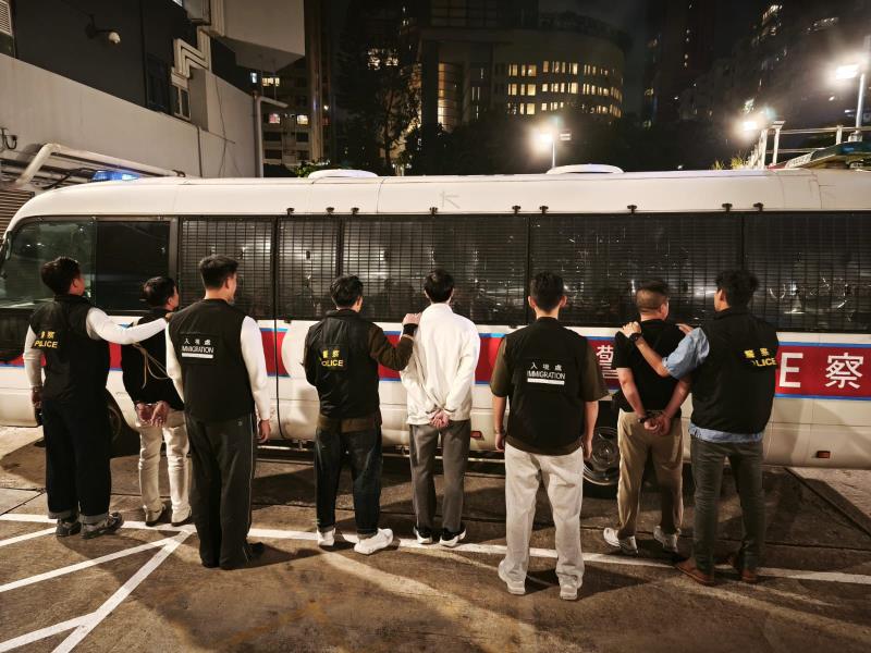 附圖為被捕人士