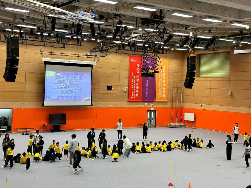 教育大學在校內體育館設臨時支援中心, 讓受宏福苑火災停課的學校學生繼續上課。