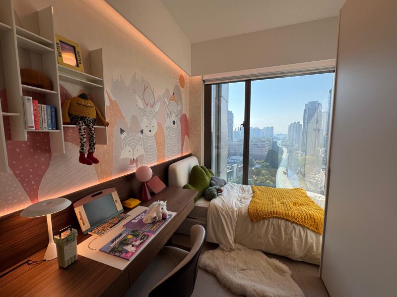 長實周末將開放四房無改動連裝修現樓示範單位。方穎暉攝。