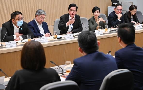 (黃偉綸社交網站圖片)