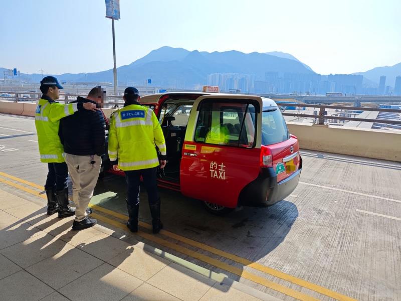 附圖為被捕人及行動照片(一)