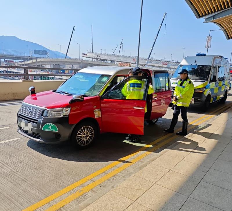 附圖為被捕人及行動照片(二)