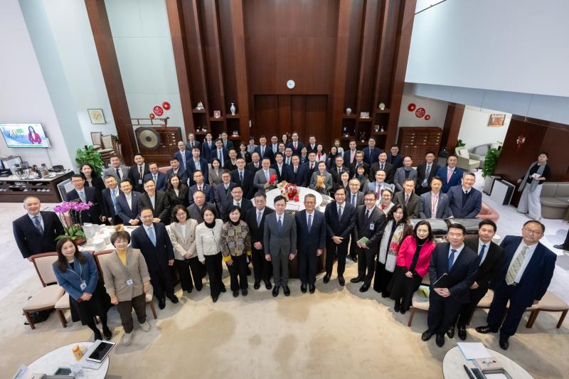 立法會早上舉行前廳交流會。 (圖片來源:立法會)