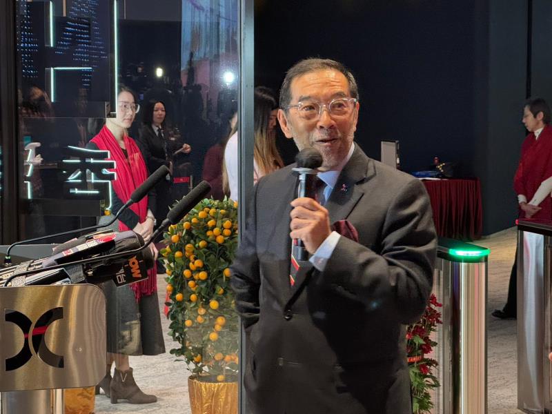 港交所主席唐家成表示，目前排隊上市的企業有488間，強調審核過程絕無鬆懈。方穎暉攝。