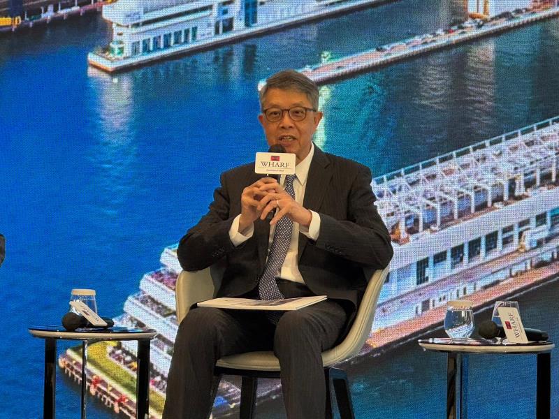 吳天海表示，中東局勢緊張情況「可大可小」，或對本港經濟構成嚴重影響，若情況持續或加劇租金下跌壓力。方穎暉攝。