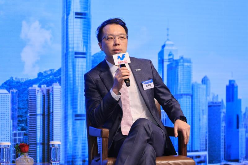 引進辦執行總裁彭文俊表示，下月公布的新一批重點企業涉及20多家公司，部分市值過千億。