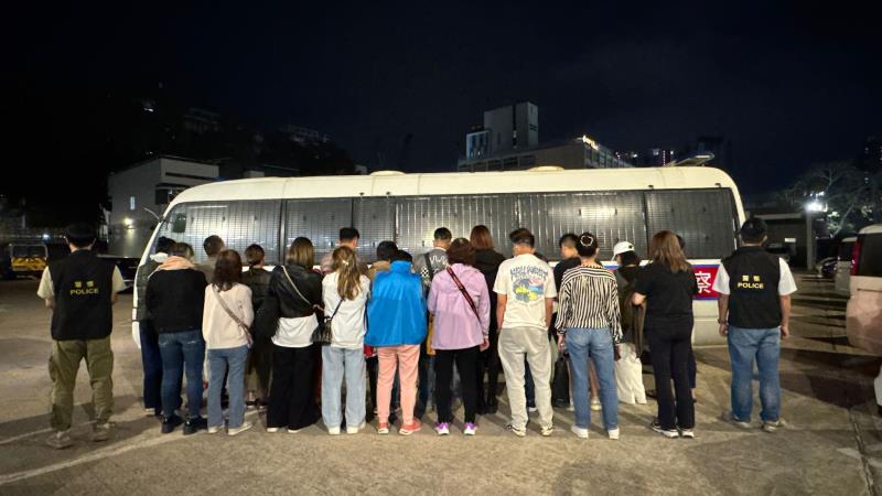 附圖為部分被捕人士