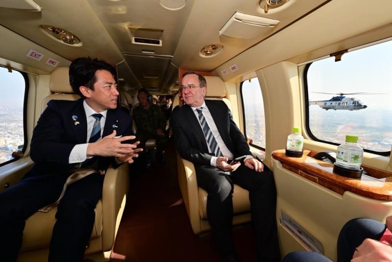 小泉進次郎Fb圖片