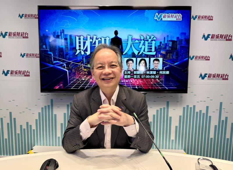 劉紹文表示，恒生指數正處於估值下修階段，預料將回落至23500點水平。