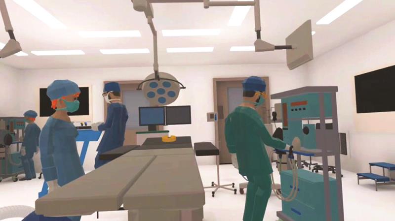 小朋友在虛擬遊戲中，可以看到手術室的場景，包括手術床、麻醉機和工作中的醫護人員。(兒童醫院圖片)