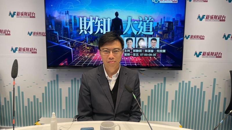 政府推出4項措施協助運輸業界應對油價飆升，包括為商用車提供每公升3元的柴油補貼，崔定邦歡迎當局快速回應問題，但必需監督油公司，確保補貼真正惠及業界。