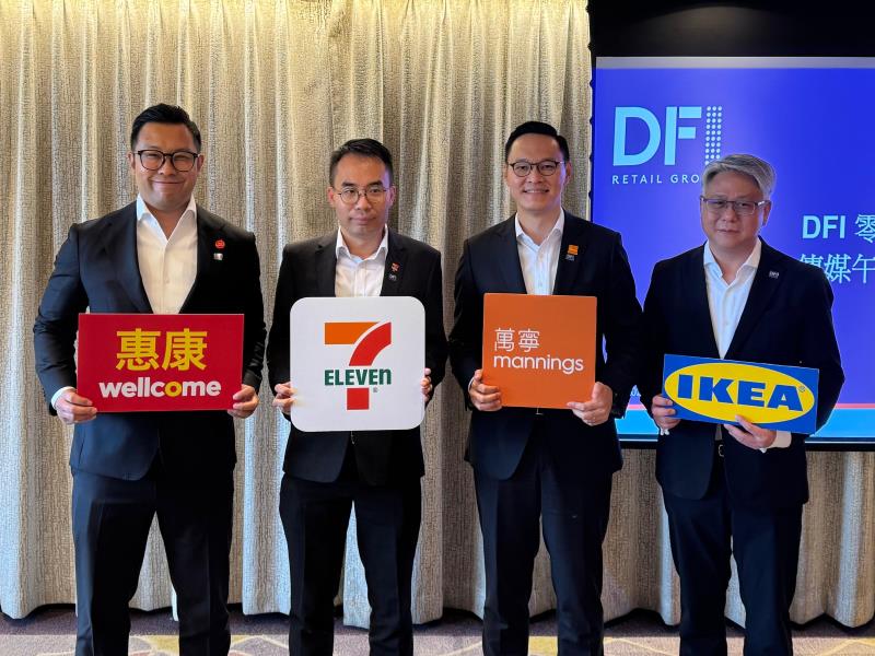 DFI零售集團零售食品（香港及澳門）常務董事陳建麟（左一）表示，超級市場物流成本上漲，但對整體營運影響不大。方穎暉攝。