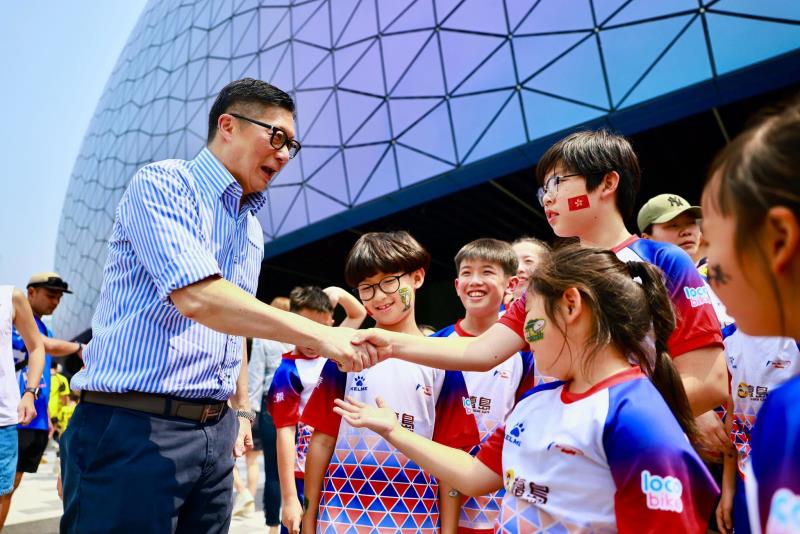 (鄧炳強facebook圖片)