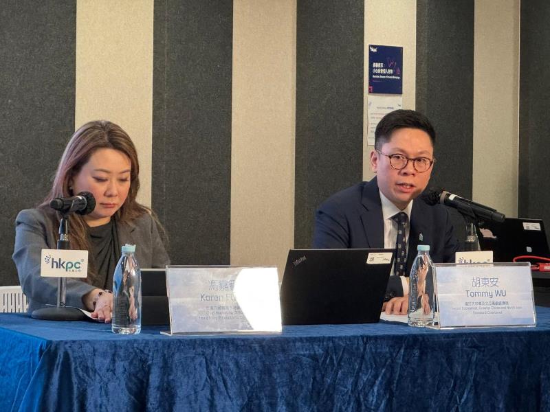 渣打大中華及北亞區高級經濟師胡東安（右）表示，中東衝突對本港經濟影響將在第二至第三季顯現。方穎暉攝。