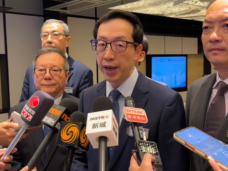 廠商會會長盧金榮表示，中東衝突導致長途物流成本升至少五成。方穎暉攝。