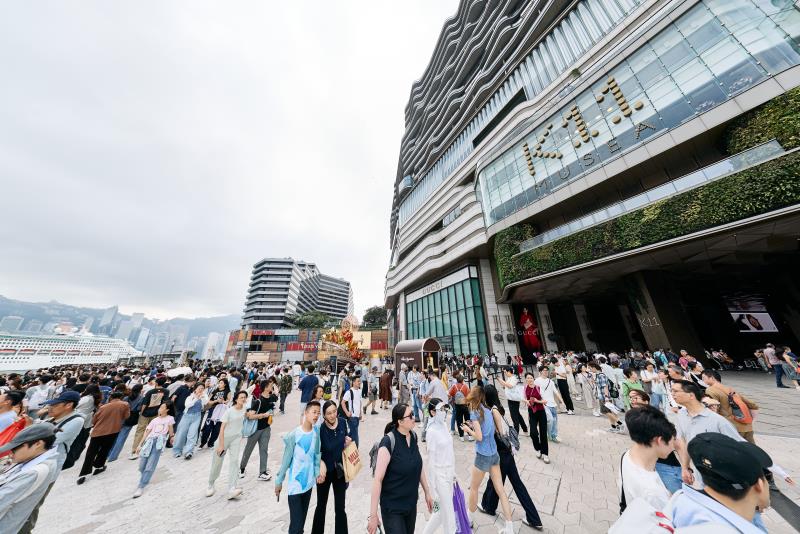 新世界表示，尖沙咀K11 MUSEA五一黃金周首四日旅客消費額按年升1.25倍。新世界提供。