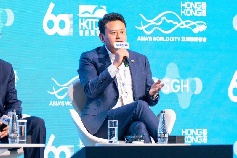 鎂信健康創始人兼首席執行官張小棟表示，若內地商業醫保規模達美國一半，將催生萬億級醫藥市場。