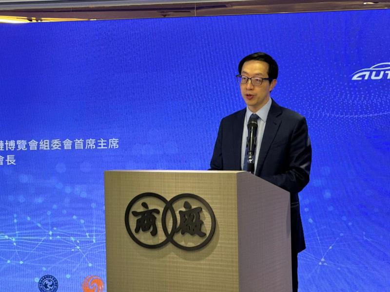 廠商會會長盧金榮表示，今屆車博會聚焦協助內地車企開拓右軚車藍海。方穎暉攝。