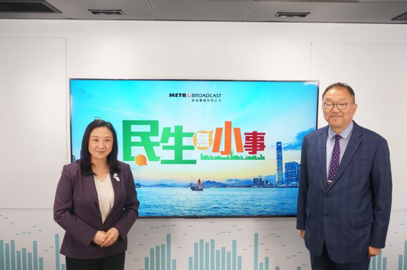 葛珮帆（左）表示，期望香港的沙盒試驗能累積經驗，以帶領本地及內地企業一同出海。