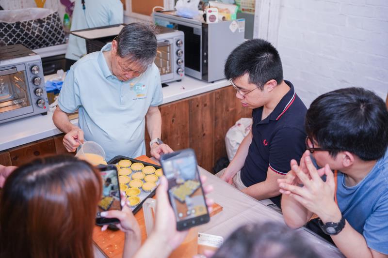 圖示蛋撻製作技藝示範及工作坊。新聞處提供。