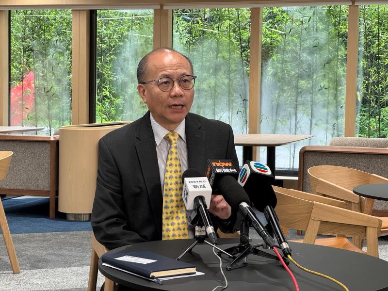 科大商學院助理院長(行政)曾志安表示，希望透過新中心，加強與校友及商界的聯繫。方穎暉攝。
