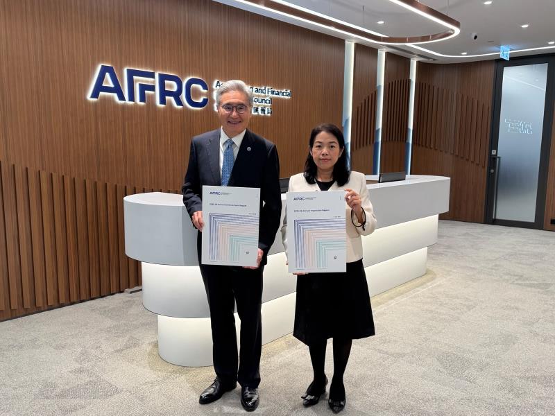 會財局主席孫德基（左）表示，採取主動及以風險為本的監管方針，確保「審計質素不容妥協」。方穎暉攝。