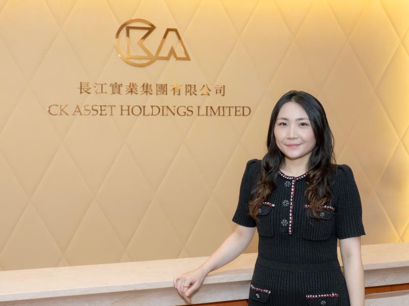 長實營業經理陳詠慈表示，「應天」吸引不少尋覓超級豪邸買家的關注。長實照片。