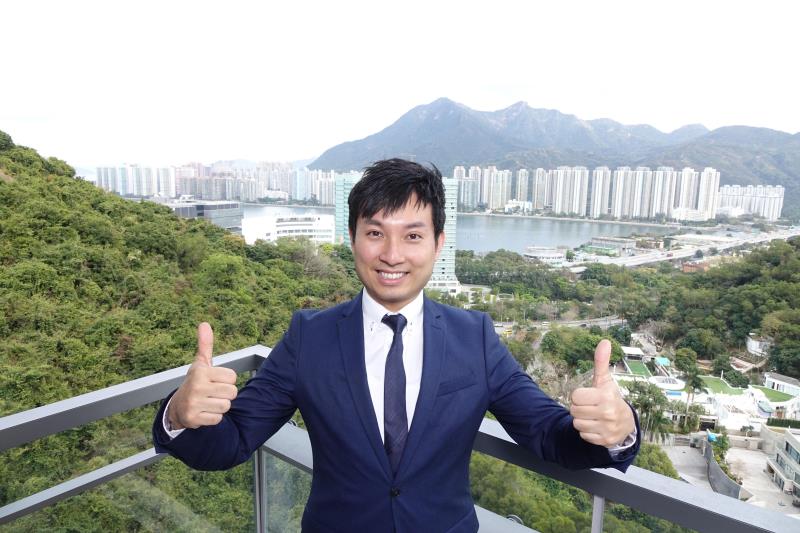 長實營業經理詹勳榮表示，「名日．九肚山」考慮短期內加價至少3%。長實照片。