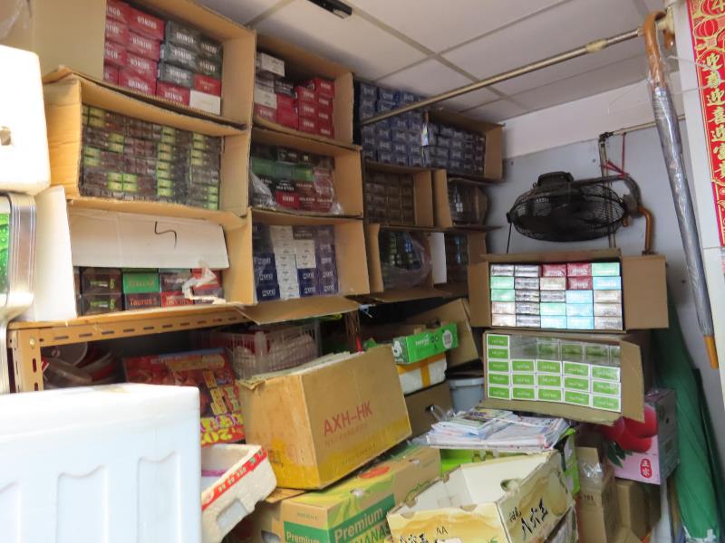 一名雜貨店店主處理未完稅香煙被判囚。(政府新聞公報圖片)