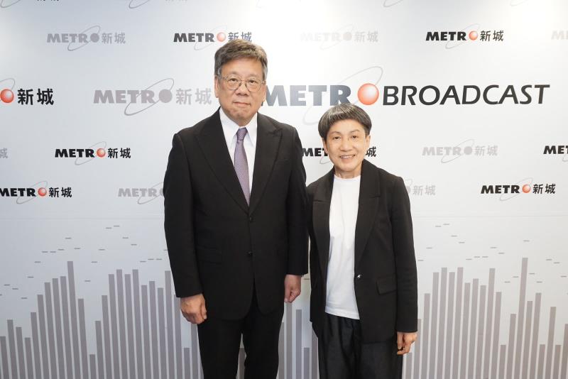 丘應樺(左)說，本港海運要轉向更高增值服務，以吸引全球航運業持份者落戶。