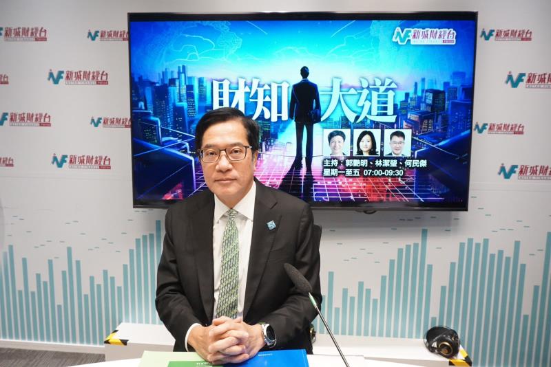 黃偉綸表示，宏福苑居民「特設銷售計劃」將於本月29日開始揀樓，最快今年內可入住。