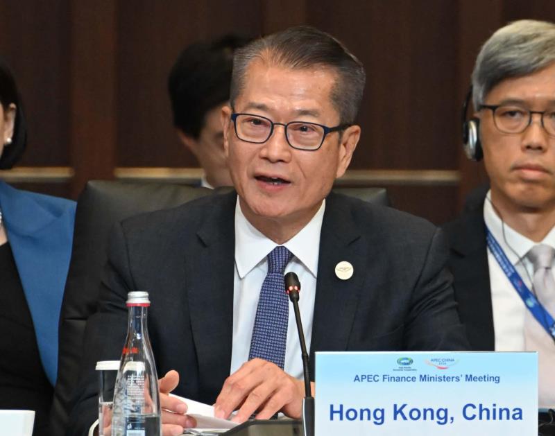陳茂波出席APEC財長會時稱全球經濟下行風險不容忽視。政府新聞處圖片。